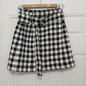 Max & Co womens size 26 Buffalo Plaid black white pleated mini skirt